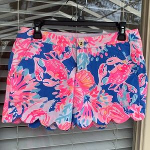 Lilly Pulitzer Size 2 scalloped shorts.
